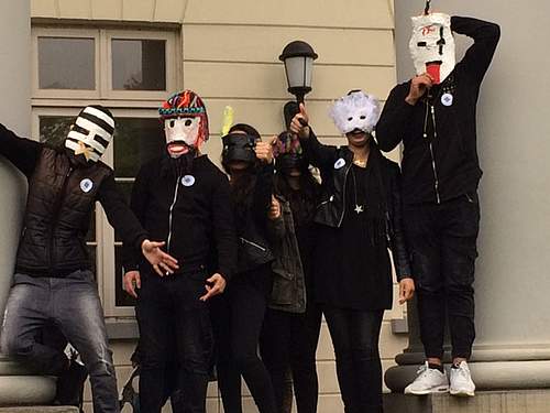 Maskenperformance der BVJAs beim Schülerkulturfestival „Walk`n`art 2017 